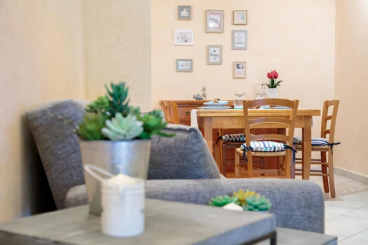 Casa Daniela Apartment Su Forti Италия